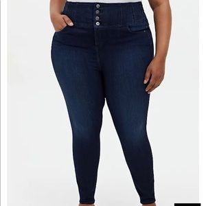 TORRID CORSET SKINNY HIGH-RISE JEAN - size 18 never worn